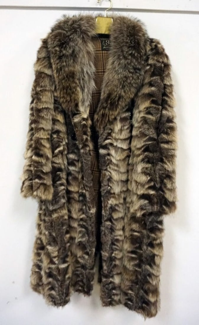 FLEMINGTON FUR COAT AND HAT (1 of 3)