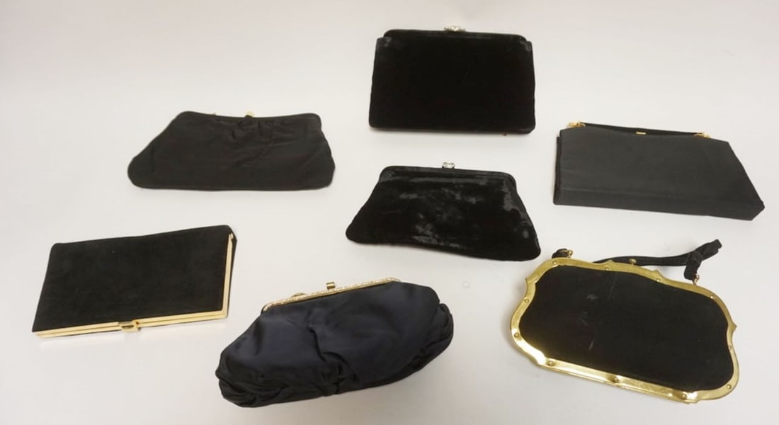 ASSORTMENT OF LADIES EVENING BAGS (1 of 5)