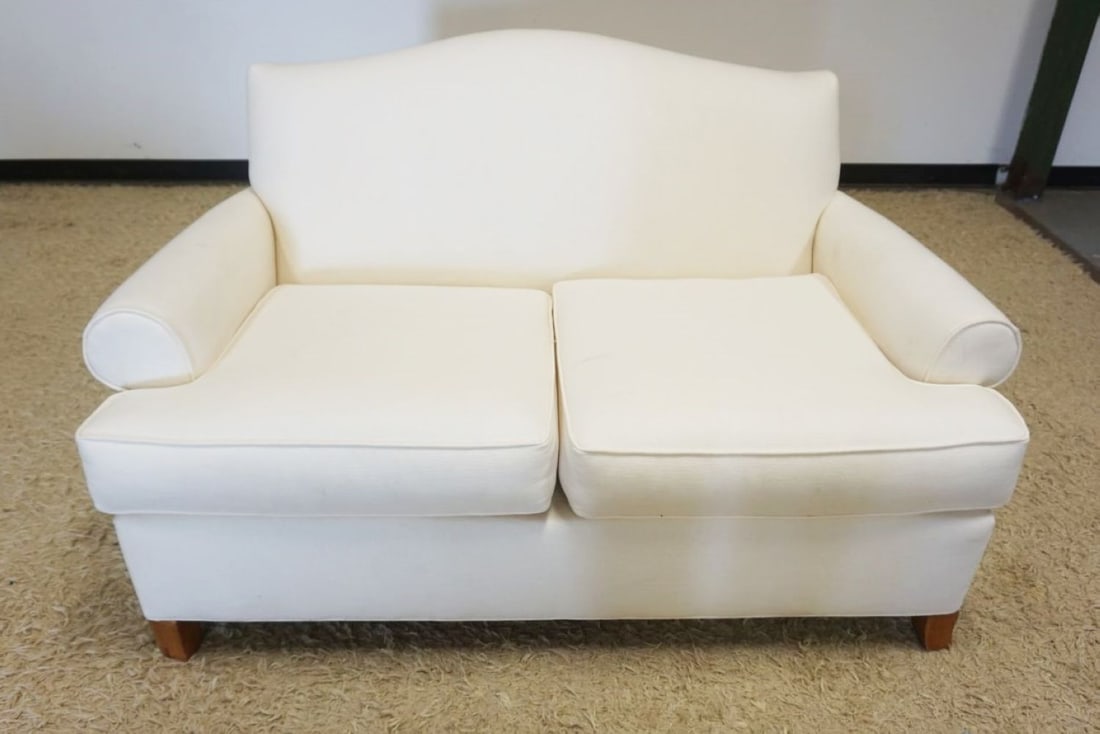 ROWE FURNITURE UPHOLSTERED LOVE SEAT: ROWE FURNITURE UPHOLSTERED LOVE SEAT, APPROXIMATELY 51 IN X 34 IN X 35 IN H