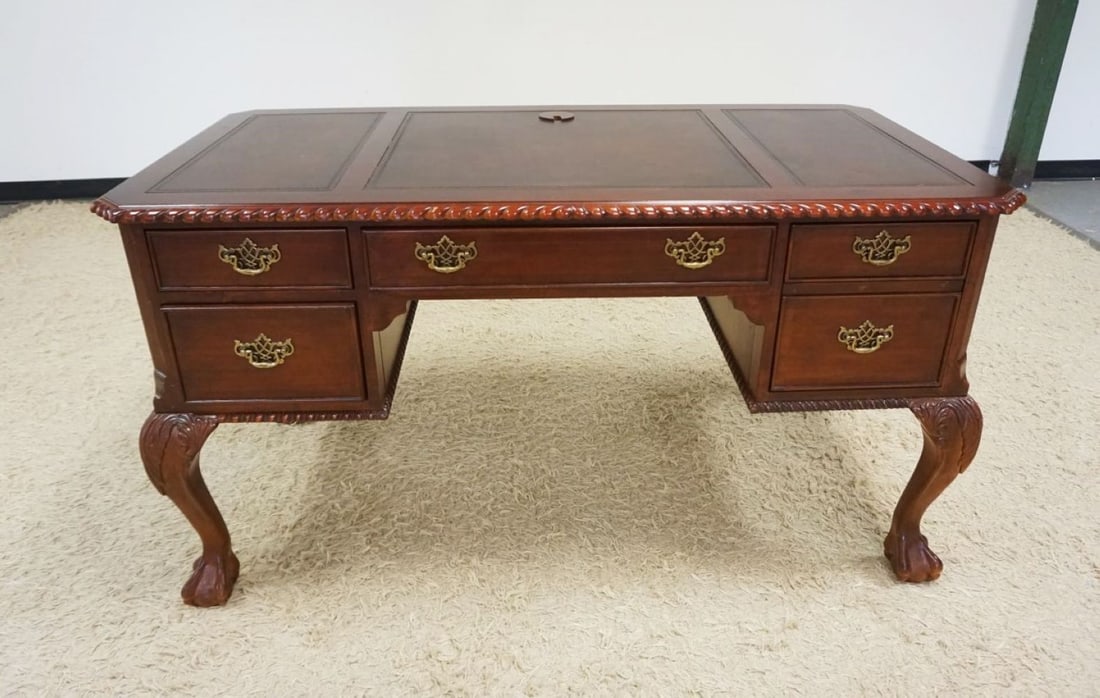 MAHOGANY DESK (1 of 4)
