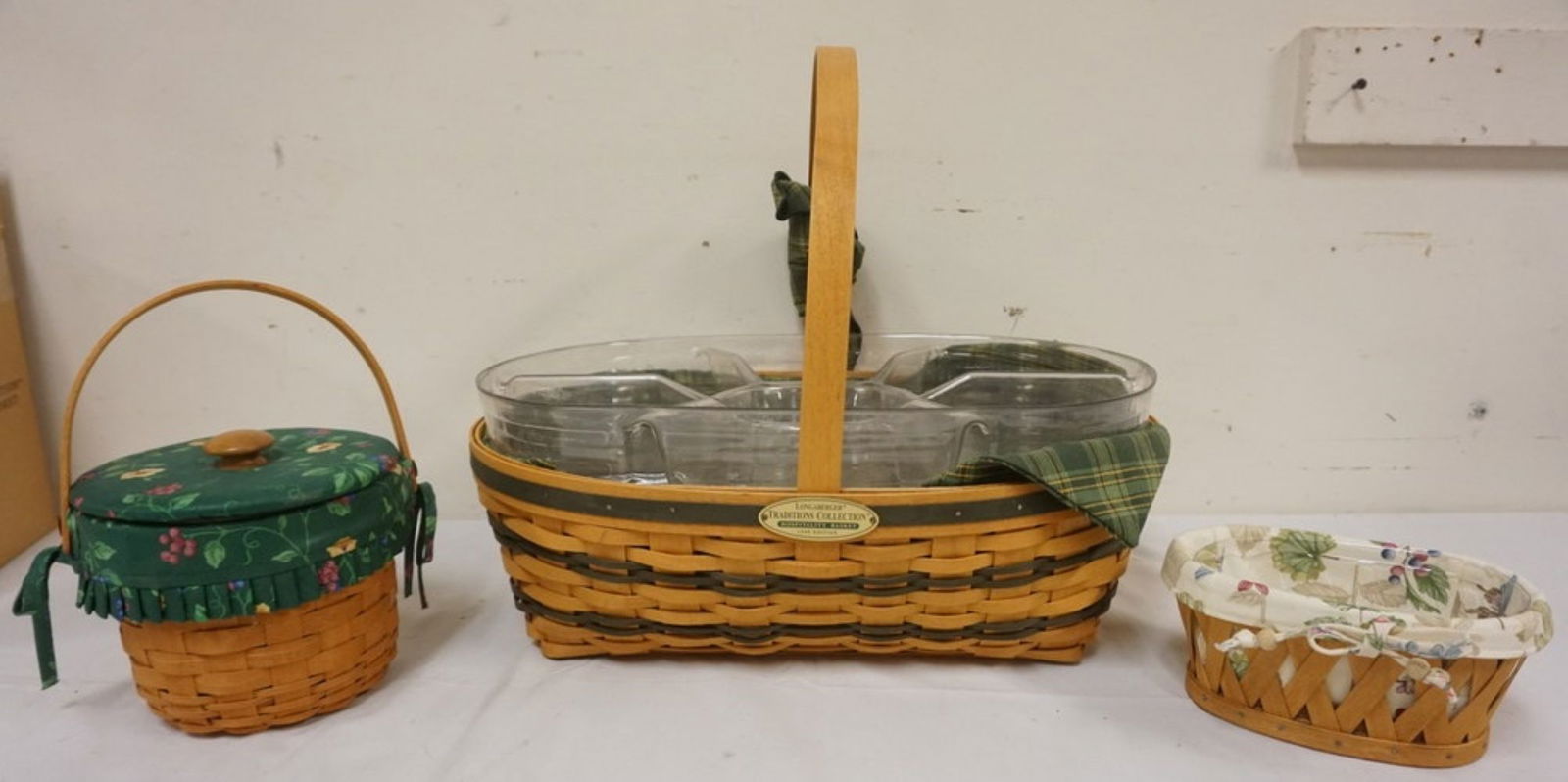 ASSORTED LONGABERGER BASKETS (1 of 4)
