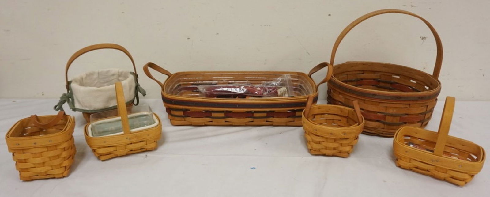 ASSORTED LONGABERGER BASKETS (1 of 5)