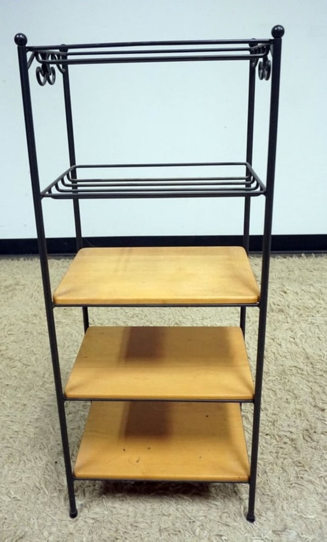 ASSORTED LONGABERGER BASKETS (1 of 3)