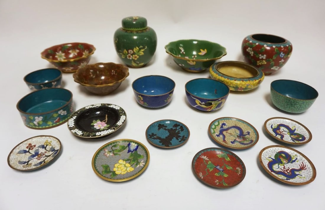 LARGE GROUP OF ASSORTED CLOISONNE (1 of 4)