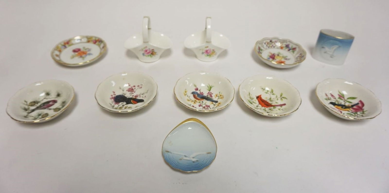 GROUP OF ASSORTED CHINA (1 of 4)