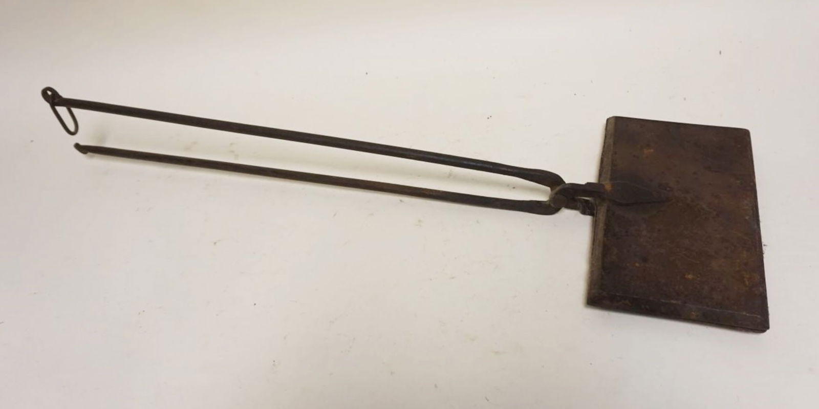 PRIMITIVE WROUGHT IRON WAFFLE IRON: PRIMITIVE WROUGHT IRON WAFFLE IRON, APPROXIMATELY 9 1/2 IN X 29 IN LONG