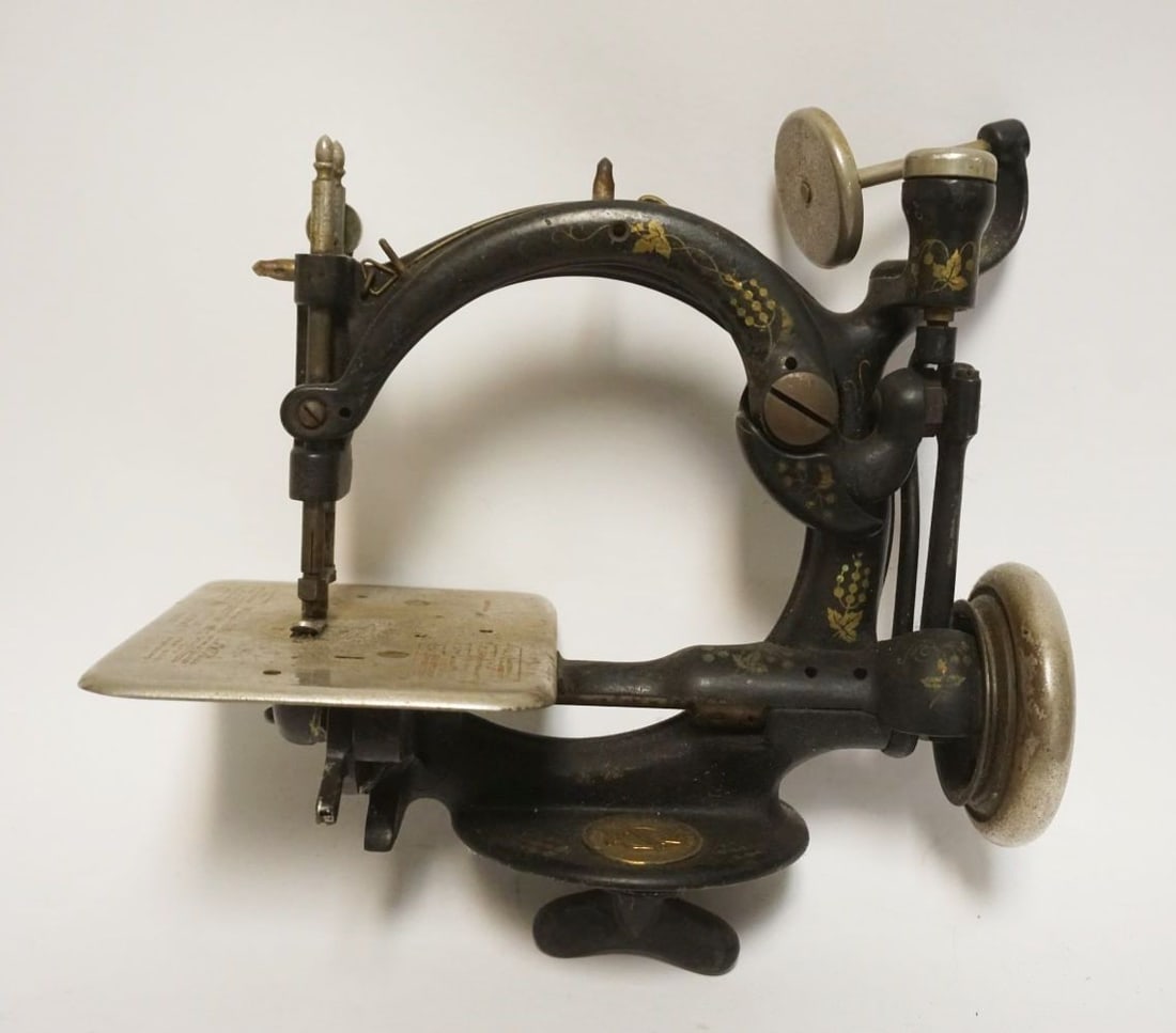 ANTIQUE WILCOX & GIBBS SEWING MACHINE (1 of 6)