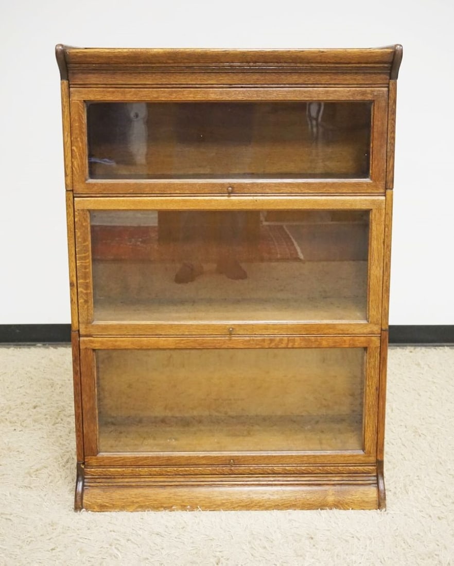 GUNN 3 SECTION OAK BARRISTER BOOKCASE (1 of 4)