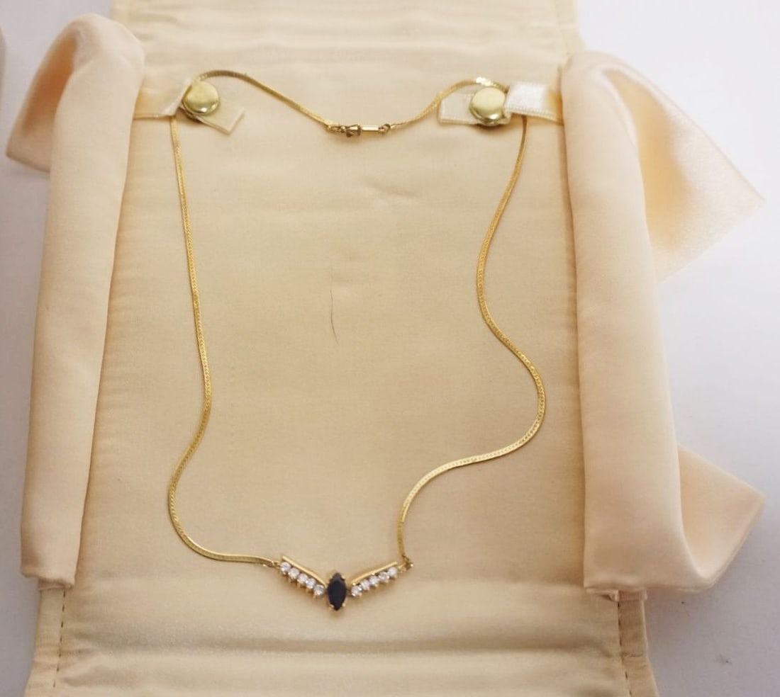 BEAUTIFUL 14K DIAMOND & SAPPHIRE NECKLACE: BEAUTIFUL 14K DIAMOND & SAPPHIRE NECKLACE, 2.98 DWT INCLUDING STONES, APPROXIMATELY 15 IN L