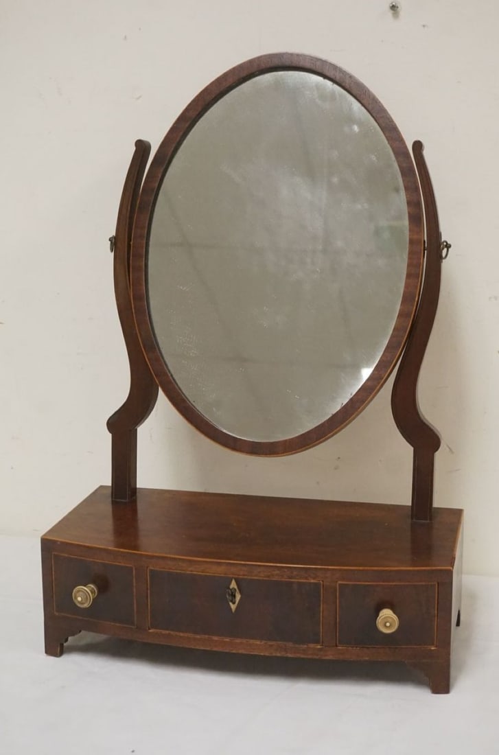 SMALL MAHOGANY FEDERAL STYLE DRESSER MIRROR (1 of 5)