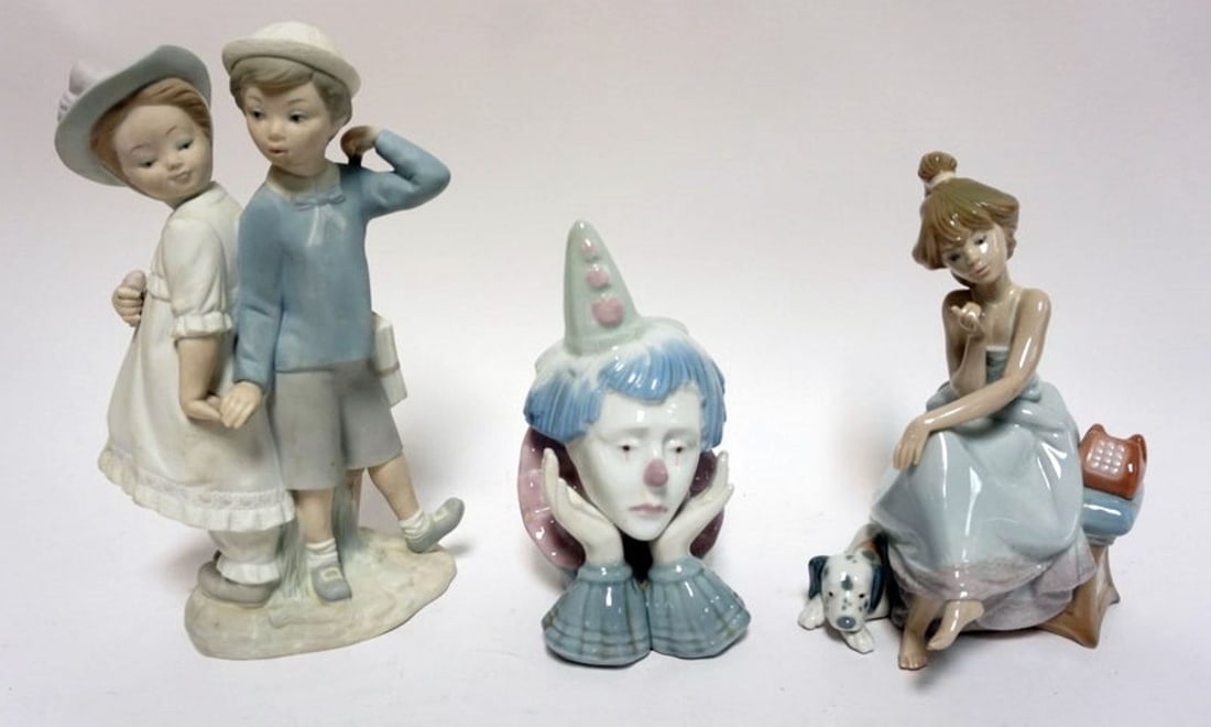 GROUP OF FIGURINES (1 of 3)
