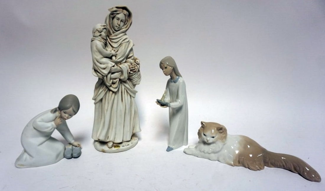 GROUP OF FIGURINES (1 of 3)