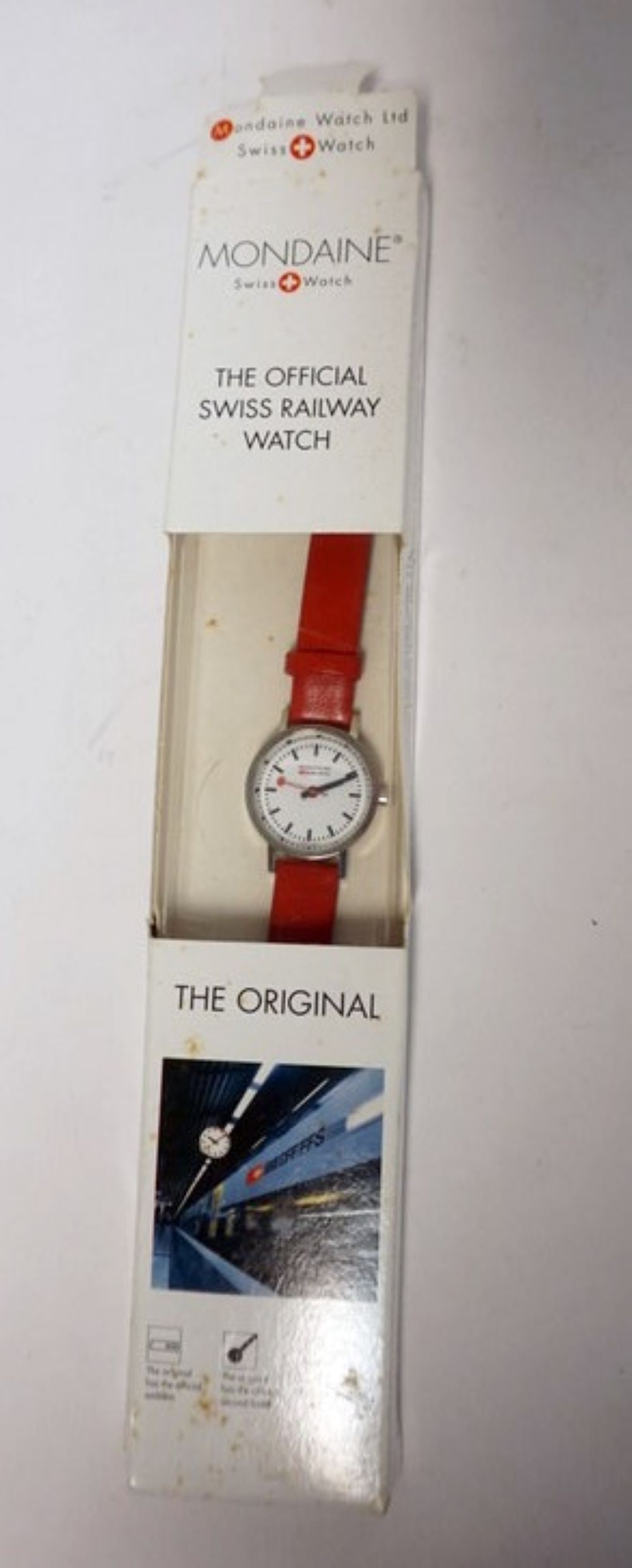 MONDAINE SWISS RAILWAY WATCH: MONDAINE OFFICAL SWISS RAILWAY WATCH IN BOX