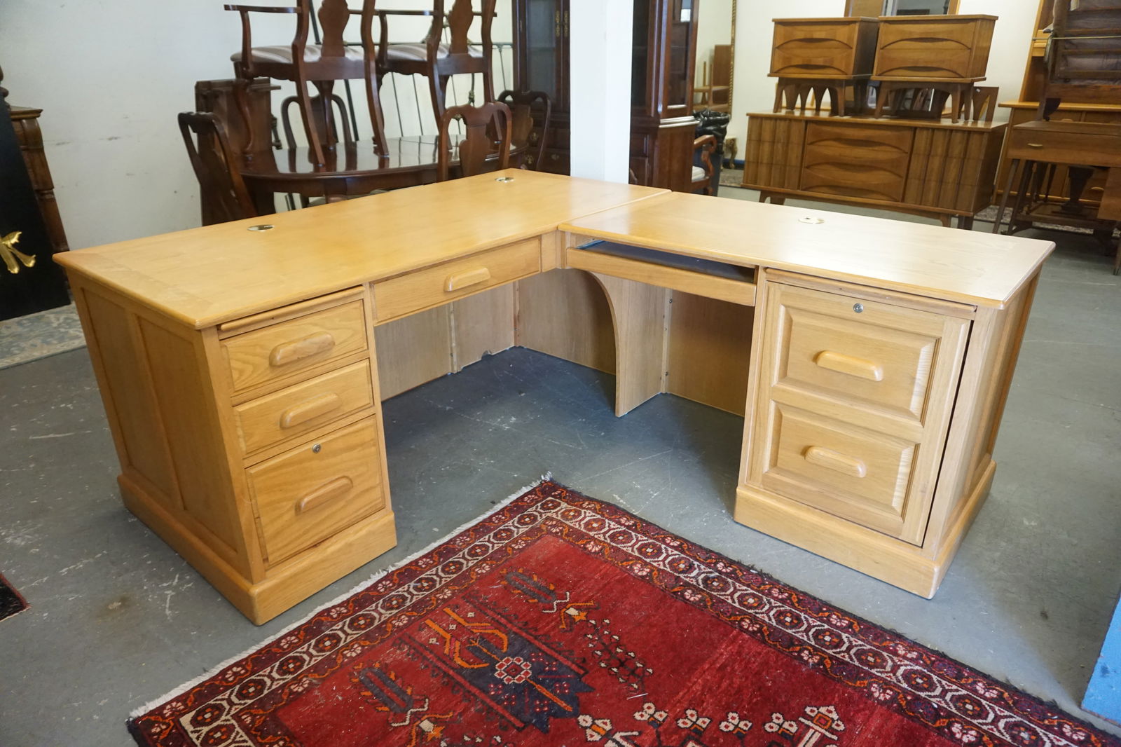 OAK L SHAPED DESK WORK STATION (1 of 3)