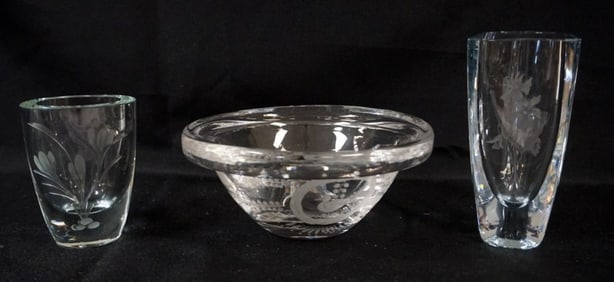 ARTIST SIGNED WHEEL CUT CRYSTAL
