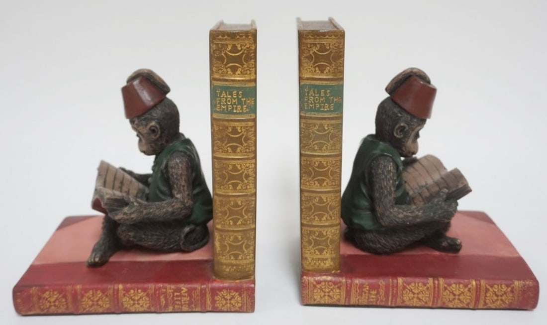 SCHOLARLY MONKEY COMPOSITE BOOKENDS: SCHOLARY MONKEY COMPOSITE BOOKENDS, MONKEY READING A BOOK, EACH APPROXIMATELY 5 IN X 7 IN X9 IN H