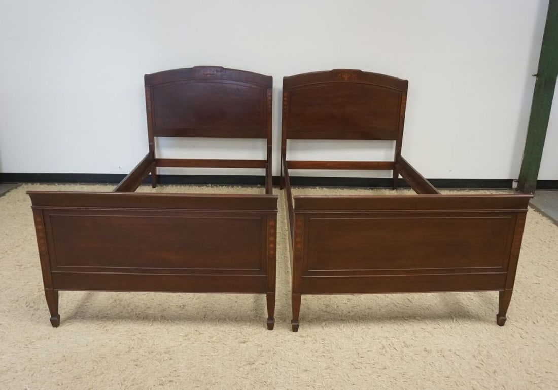 PAIR OF MAHOGANY SINGLE BEDS: PAIR OF MAHOGANY SINGLE BEDS WITH FLORAL URN & BELL FLOWER INLAY, EACH APPROXIMATELY 43 IN X 79 IN X 43 IN H