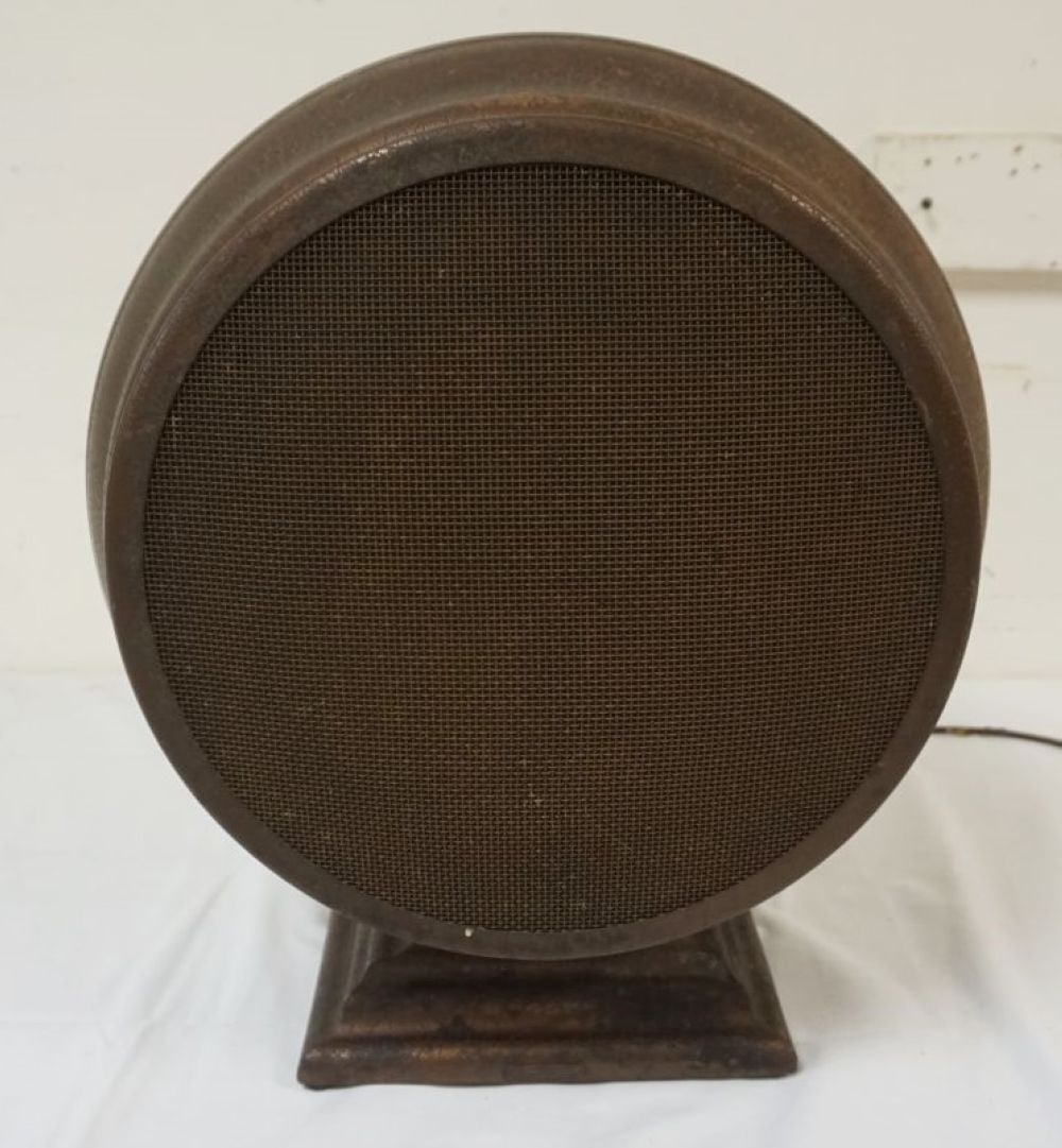 ANTIQUE RADIO SPEAKER: ANTIQUE RADIO SPEAKER, NEW COMBE HAWLEY DRUM SPEAKER, APPROXIMATELY 16 IN X 11 IN X 18 IN H