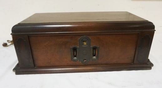 OZARKA ANTIQUE RADIO