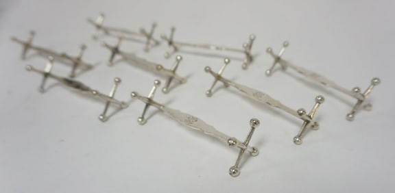 CONTINENTAL SILVER KNIFE RESTS