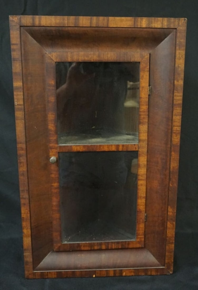 ANTIQUE OGEE HANING CORNER CABINET (1 of 3)