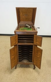 VICTOR VV-XI FLOOR MODEL VICTROLA