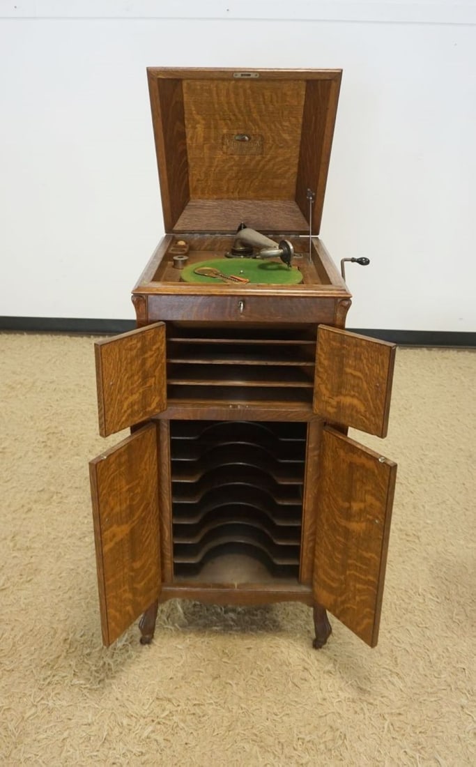 VICTOR VV-XI FLOOR MODEL VICTROLA (1 of 8)