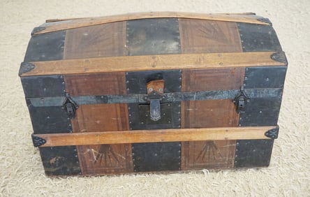 ANTIQUE WOOD & LEATHER TRUNK