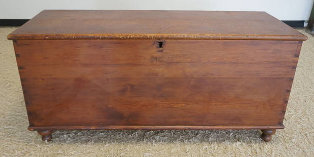 ANTIQUE PINE BLANKET CHEST: ANTIQUE PINE 6 BOARD DOVETAILED BLANKET CHEST WITH GLOVE BOX, APPROXIMATELY 55 IN X 20 IN X 26 IN H