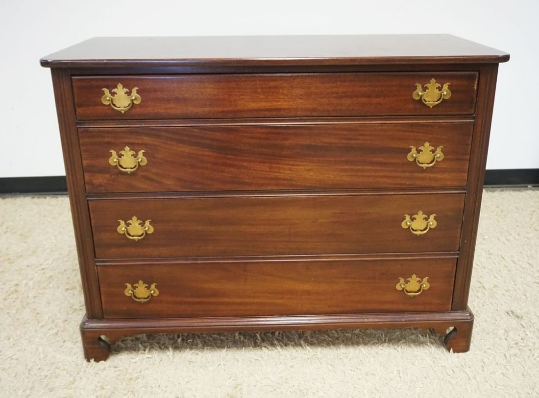 SOLID MAHOGANY 4 DRAWER CHEST (1 of 3)
