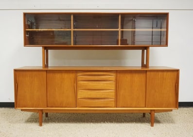 DANISH MODERN SERVER