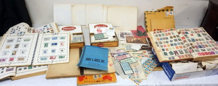 LARGE COLLECTION OF STAMPS