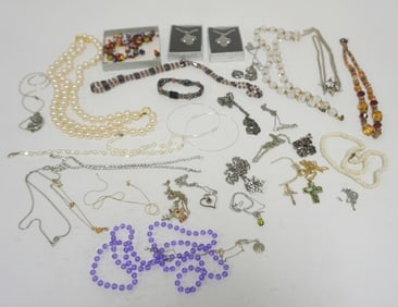 ASSORTED LADIES JEWELRY