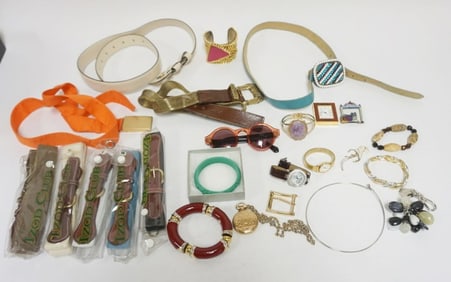 ASSORTED COSTUME JEWELRY