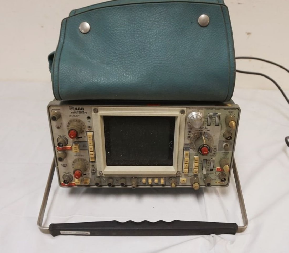 TEKTRONIX 466 OSCILLOSCOPE (1 of 2)