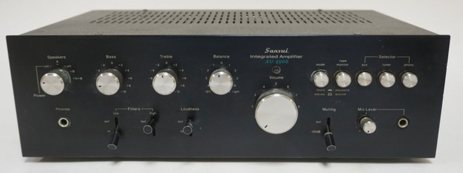 SANSUI AU-4900 STEREO AMP (1 of 3)