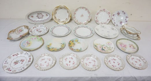 LARGE GROUP OF ASSORTED DECORATIVE CHINA