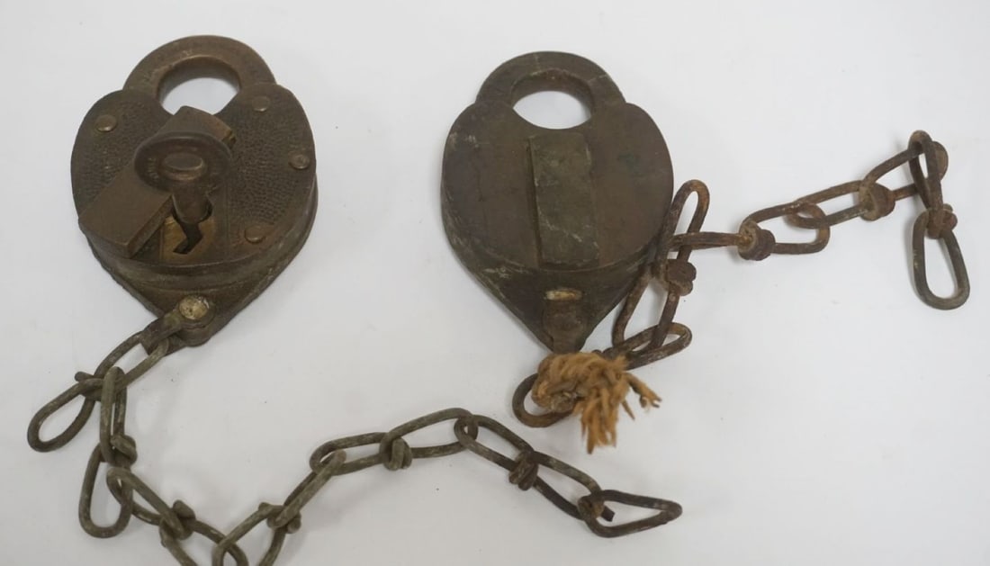2 BRASS RR LOCKS NEWARK: 2 BRASS RR LOCKS NEWARK, ONE W/KEY