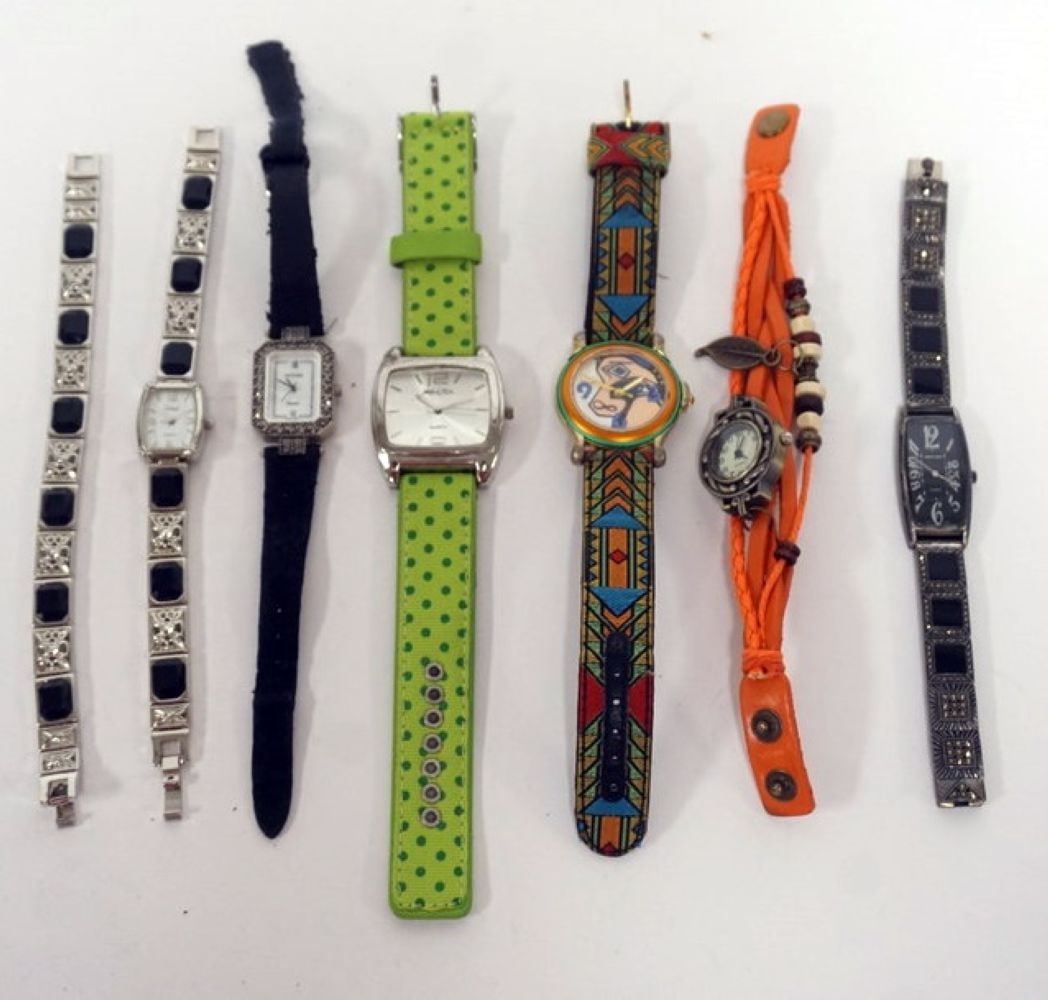 LADIES WATCHES AND BRACELET: 6 LADIES WATCHES INCLUDING VINANI WITH MATCHING BRACELET, FUTURA, JUDITH JACK, CARDINI, AWA-LTDAND QUARTZ BRADIED LEATHER WATCH