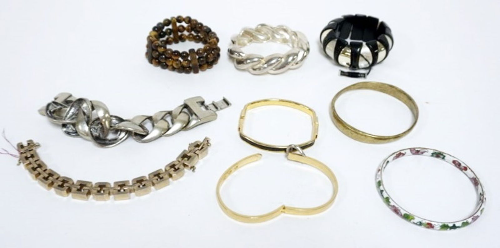 LADIES BRACLETS: 9 LADIES BRACELETS INCLUDING LUCITE