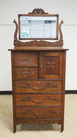 ANTIQUE OAK BONNET CHEST