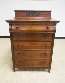 ANTIQUE OAK CHEST