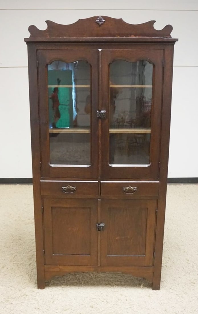 OAK KITCHEN CUPBOARD: OAK 4 DOOR 2 DRAWER KITCHEN CUPBOARD, APPROXIMATELY 38 IN X 15 IN X 76 IN H