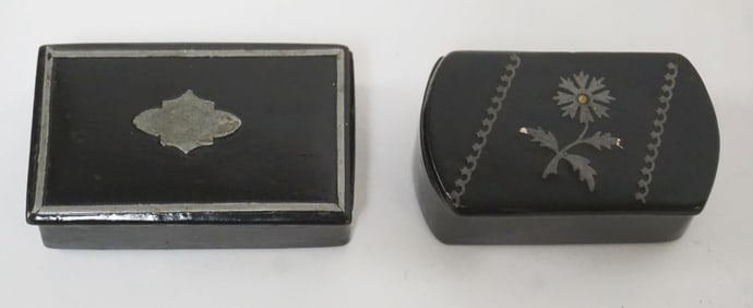 ANTIQUE BLACK LACQUERED SNUFF BOXES