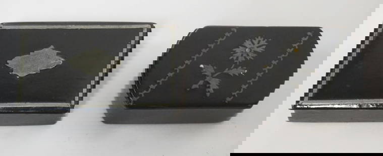 ANTIQUE BLACK LACQUERED SNUFF BOXES: ANTIQUE BLACK LACQUERED SNUFF BOXES, LARGEST APPROXIMATELY 2 1/4 IN X 1 1/2 IN X 1/2 IN