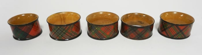 SCOTTISH TARTANWARE NAPKIN RINGS