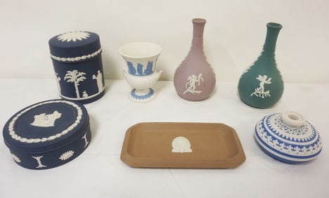 GROUP OF ASSORTED WEDGWOOD JASPERWARE