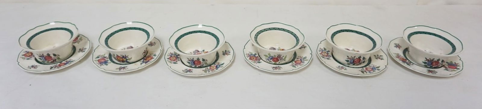 WEDGWOOD *FLORAL* 6 SCALLOP RAMEKINS & SAUCERS: WEDGWOOD *FLORAL* 6 SCALLOP RAMEKINS & SAUCERS, PLATES APPROXIMATELY 5 1/2 IN, RAMEKINS APPROXIMATELY 4 IN
