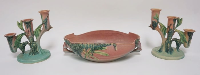 ROSEVILLE POTTERY MOSS PATTERN CONSOLE SET