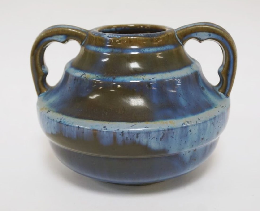 FULPER POTTERY BLUE FLAMBE GLAZE VASE (1 of 4)
